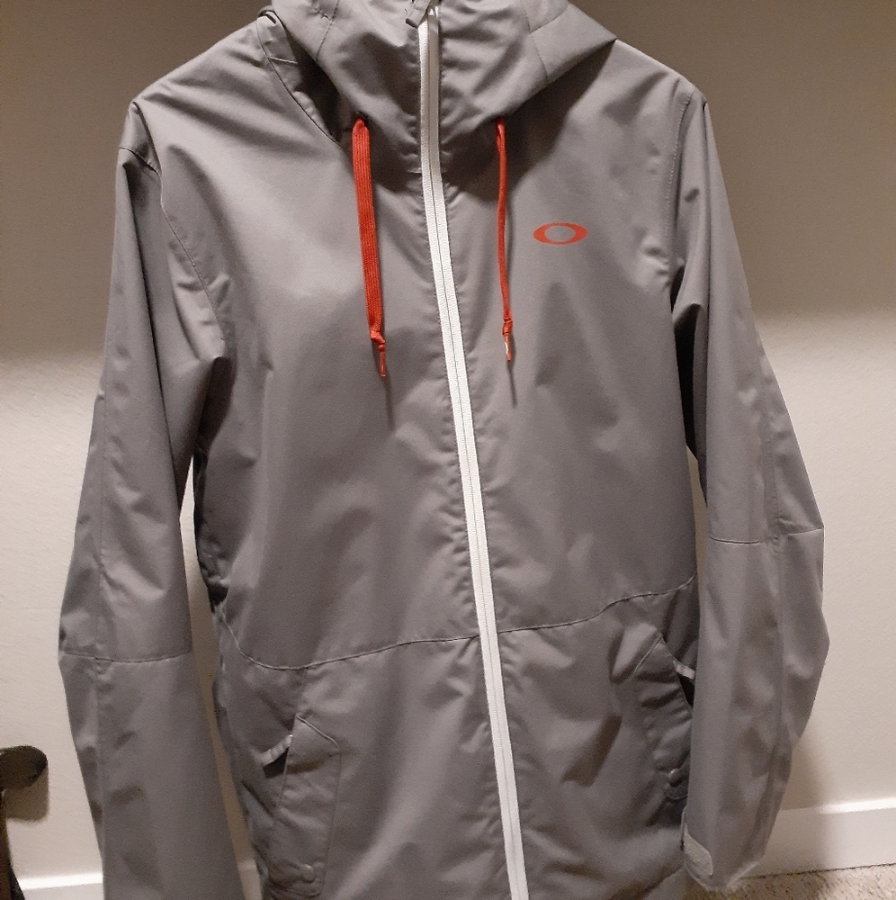Oakley ski/snowboarding jacket excellent condition